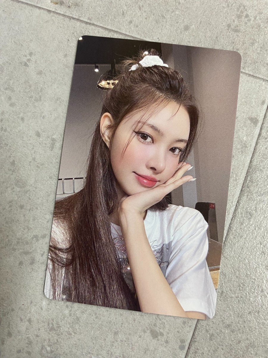 아일릿 ILLIT - 3rd mini album bomb WEVERSE VER OFFICIAL PHOTOCARD