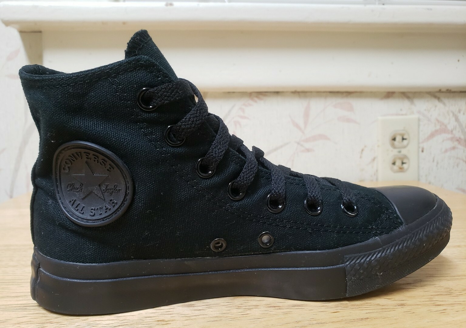chuck taylor all star mono high top