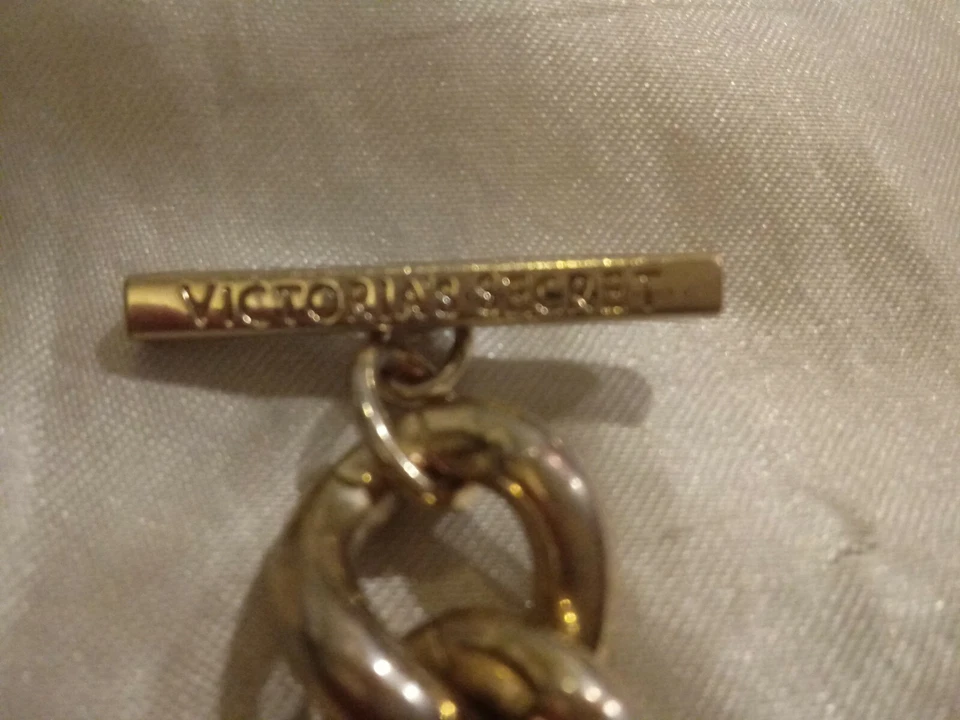 PULSERA VICTORIAS SECRET CADENA TONO ORO CRISTALES PAVÉ 6.5" Foto 4 de 4