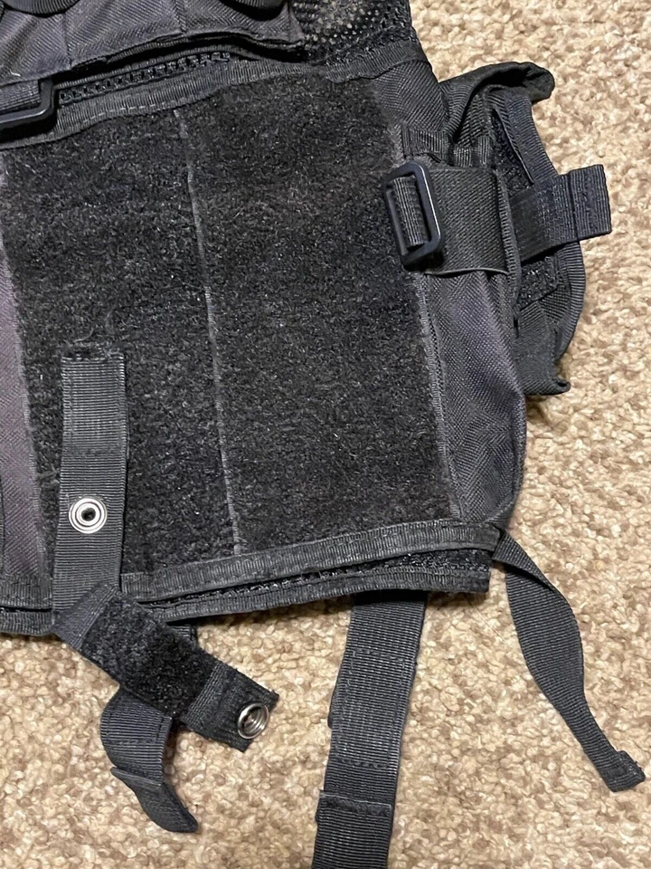 Chaleco Tatical Negro Ajustable Espalda Buen Usado  Foto 3 de 4