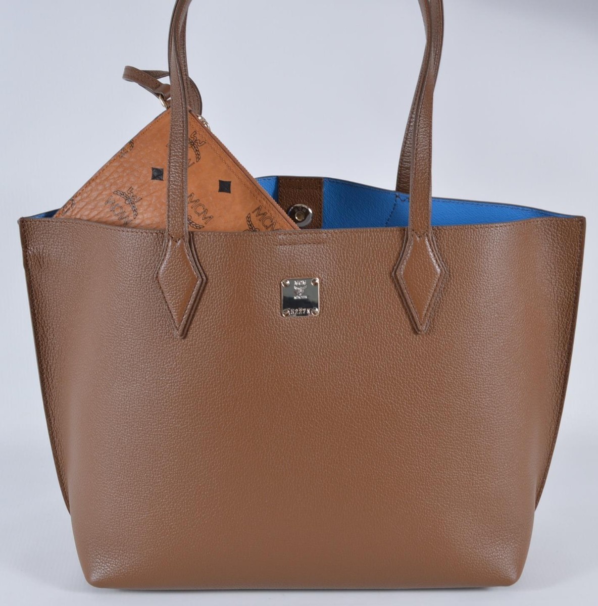New MCM $680 YRIS Brown Blue Leather Visetos Zip Pouch Shopper