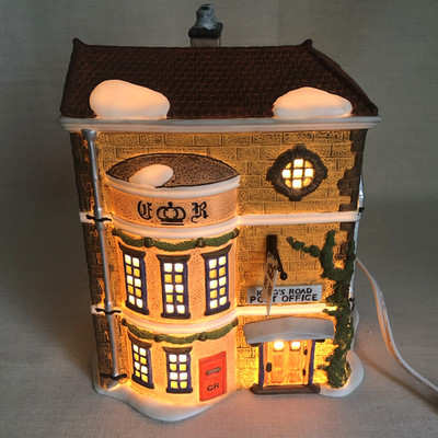 Dept 56 Dickens Village King s Road Post Office w Hanging Sign, Light & Box 1992
