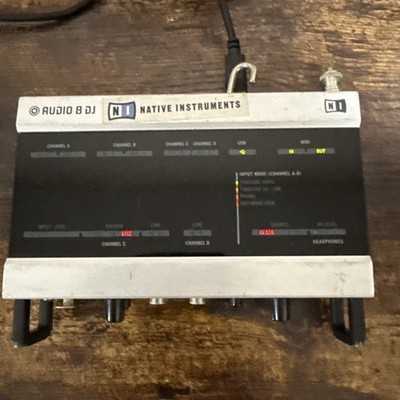 Native Instruments Audio 8 DJ Black Silver 24-Bit High-End Audio Interface