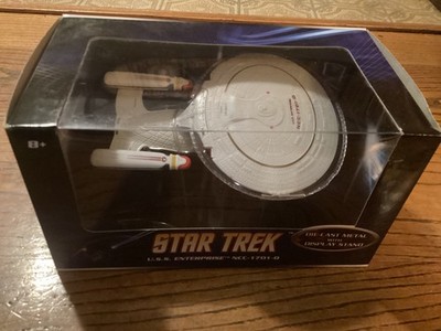 Hot Wheels Star Trek 1:50 Scale Star Trek USS Enterprise NCC-1701-D