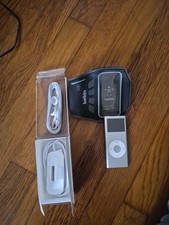 Apple iPod nano 1st Gen 2GB Silver MP3 Player A1199 MA477LL/A Dock Connector