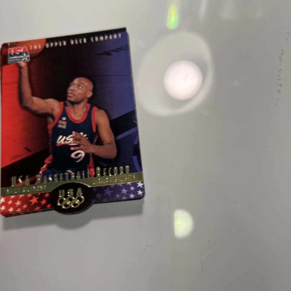 1996 Upper Deck USA Basketball Deluxe Gold Edition Die cut Set Tara Van Derveer - Image 4 of 4