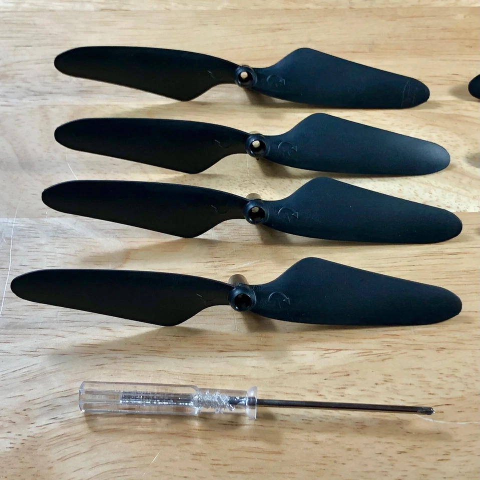Dos juegos de rotores de repuesto para drones de carreras Holy Stone HS230 Mercury 3 Foto 2 de 4