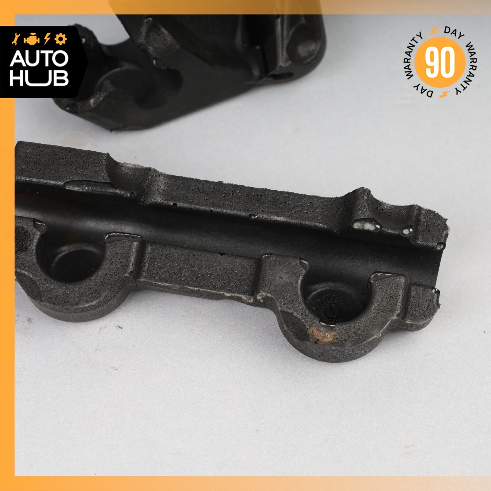 Aston Martin DB11 4.0L High Pressure Pump Rail Engine Insulation Housing Set OEM