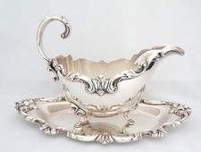 International Silver Plated ORLEANS Gravy Boat w/ Tray ~ Heavy Quality GORGOUS