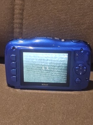 Nikon COOLPIX S33 13.2MP Blue Waterproof Digital Camera & Battery