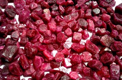 NATURAL BURMA RUBY ROUGH GEMSTONE EARTH MINED RED LOT A11