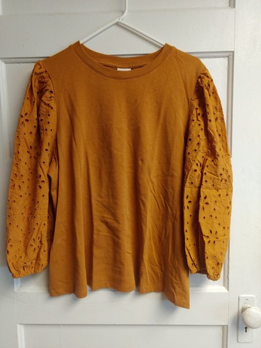 Womens sweater w\eyelet sleeves; size XXL - 第 1/3 張圖片