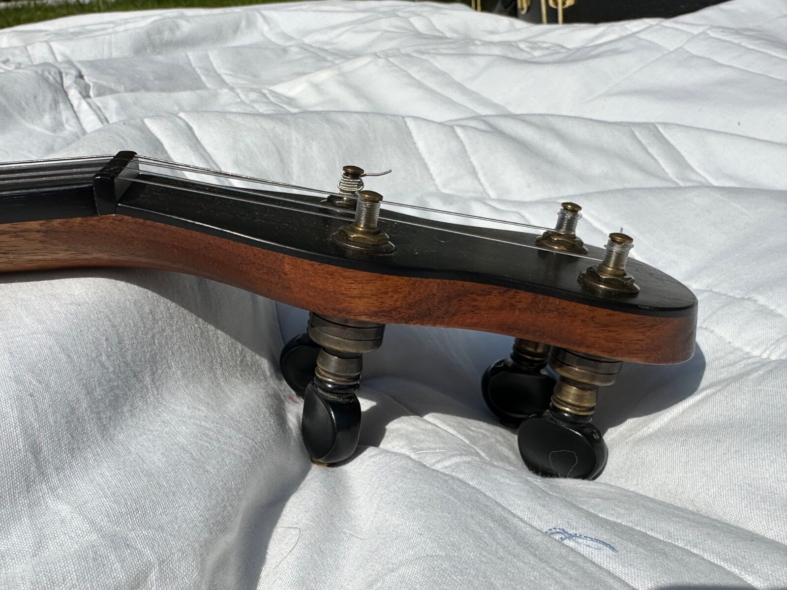 Picture 8 of 24