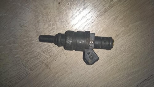 BMW 5-Series 1999 Fuel Injector 1427240, Genuine #118480-52