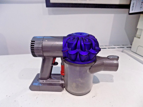 Dyson V6 Animal Staubsauger Hauptteil Handmotor + Akku TEILE T1