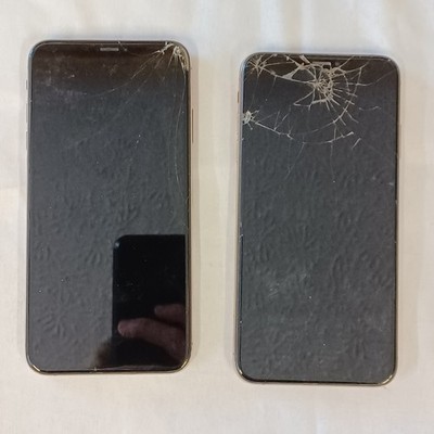 Lot of 2 Apple iPhone XS Max Bad Screen/Display