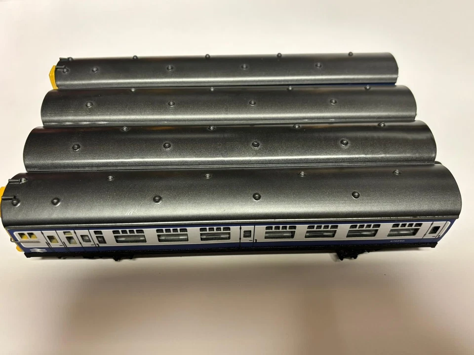 Hornby Dublo "Neverwas" 4TC Four Coach Set - Image 3 of 4