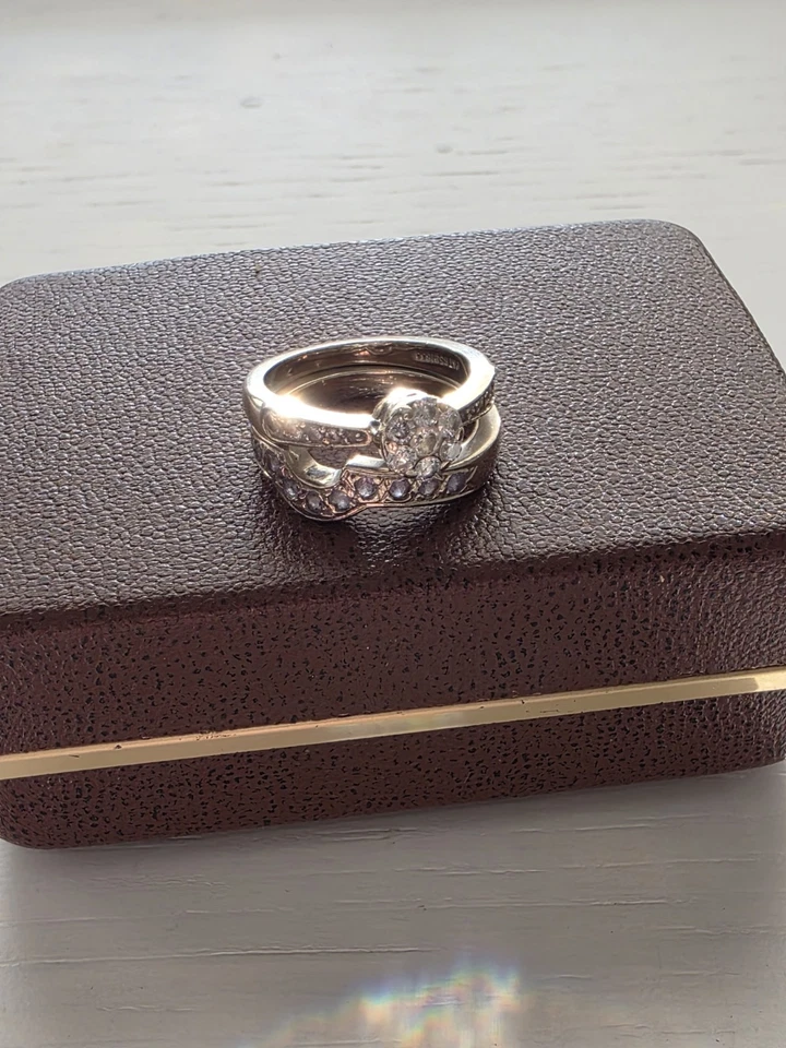 Gorgeous Diamond And Tanzanite Ring Set - Image 4 of 4