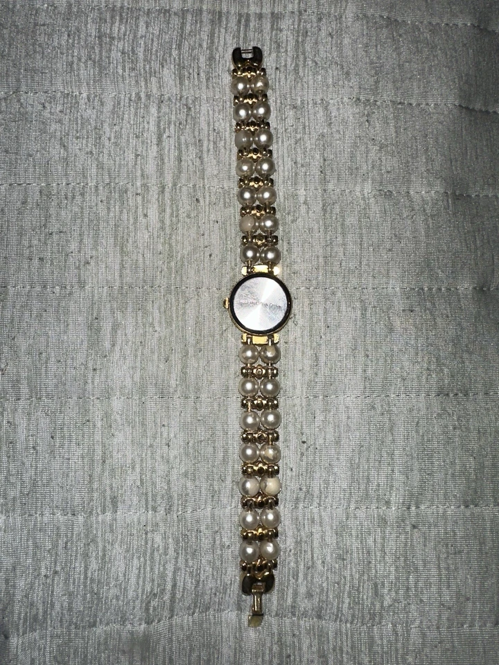 ВИНТАЖНЫЕ женские часы Avon 1990 г. с изящным бантом из жемчуга и золота 22 мм непроверенные - Изображение 3 из 4