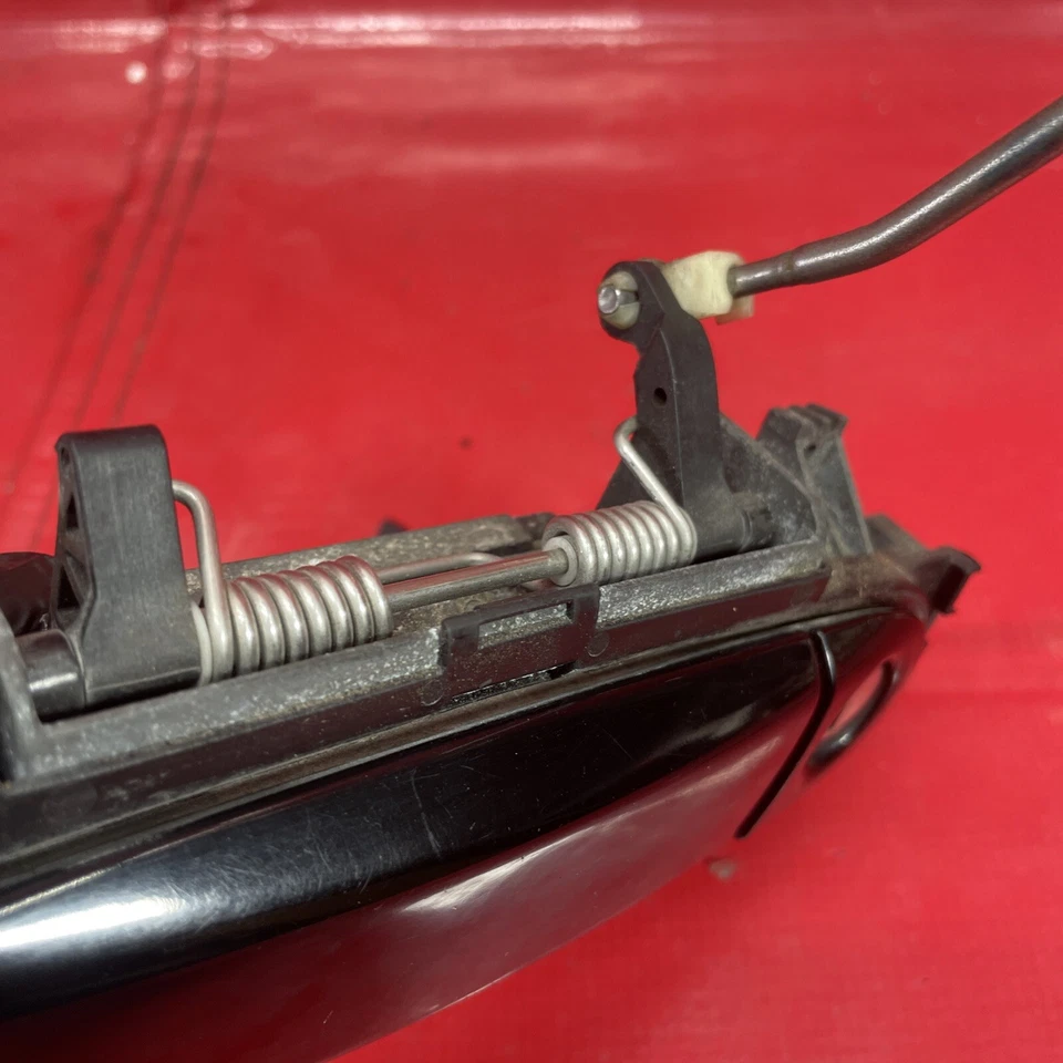 AUDI A4 2007 convertible puerta delantera izquierda montaje manija exterior OEM Foto 4 de 4