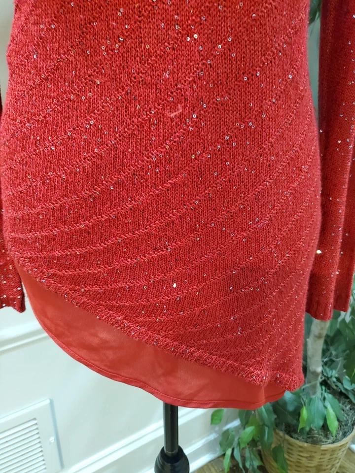 Apt. Suéter 9 para mujer rojo brillante lentejuelas manga larga cuello redondo talla pequeña Foto 3 de 4