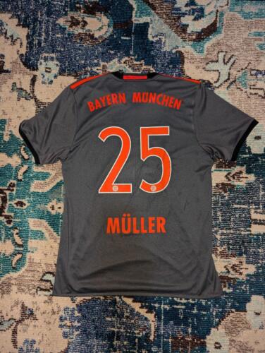 Bayern Munich Thomas Muller Soccer Jersey Men L 2016-17 Authentic Adidas Gray