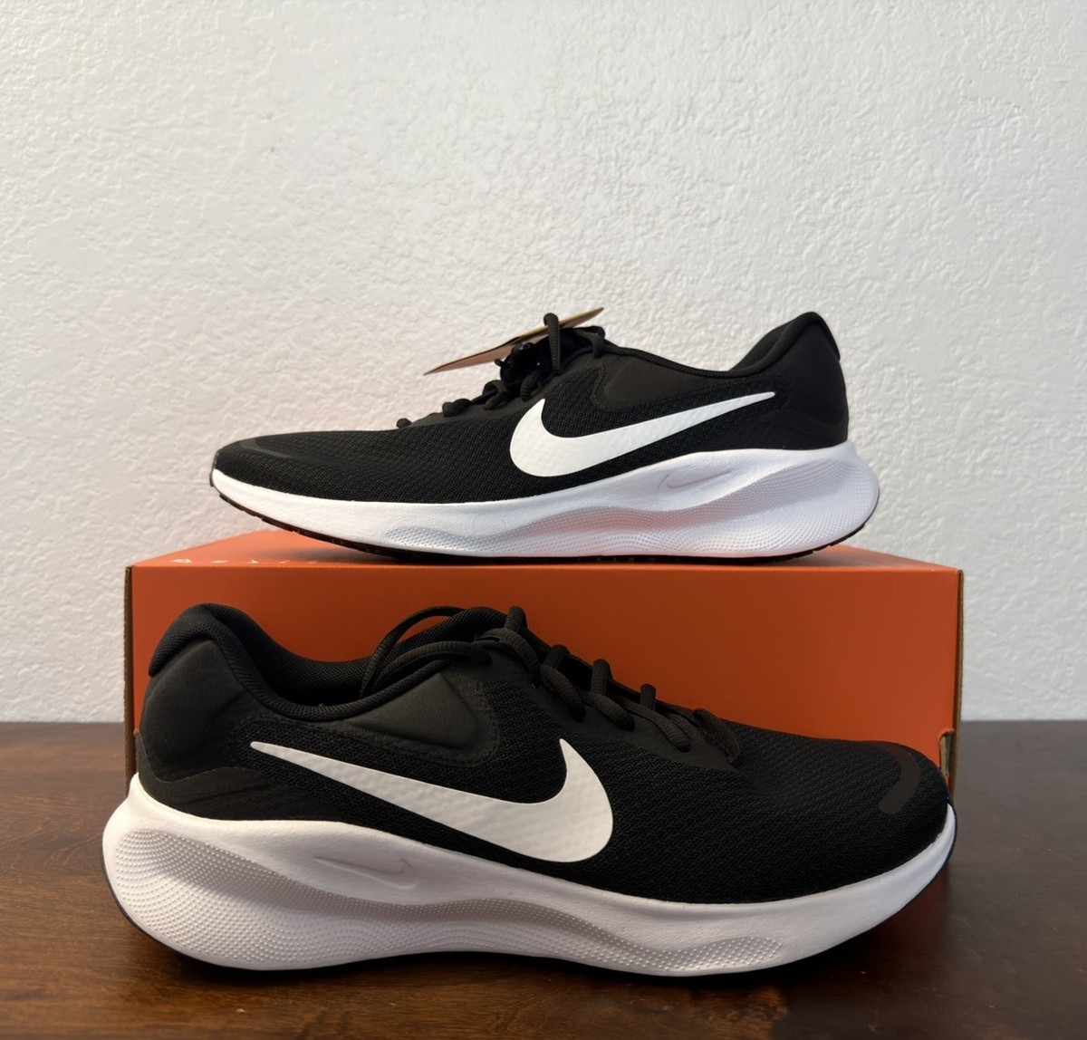 Nike Revolution 7 Mens Black White Running Shoes FB2207-001 Size 7 Men main image 2