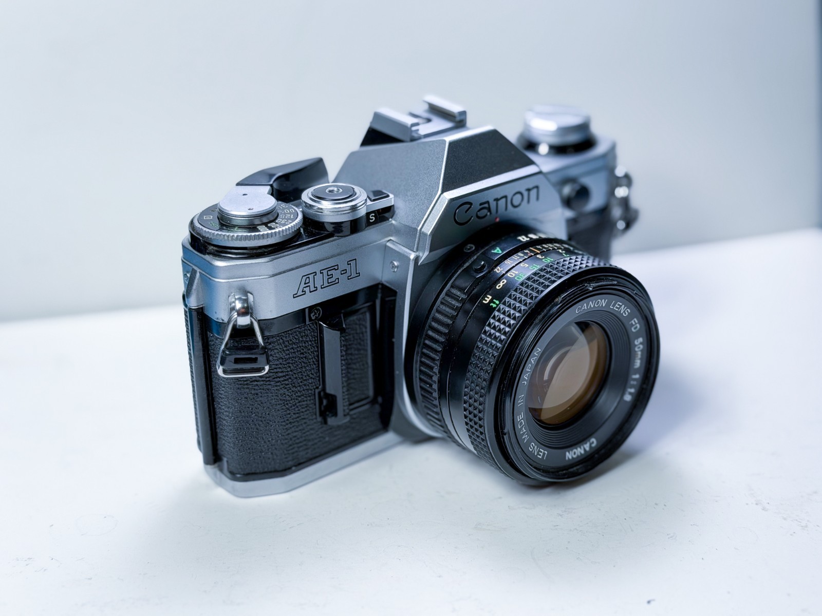 Canon AE-1 vintage camera equipment - eBay listing photo 3