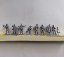 1/72 Scale WWII German Infantry Soldiers Resin Figure Set (8pcs) Model Kit