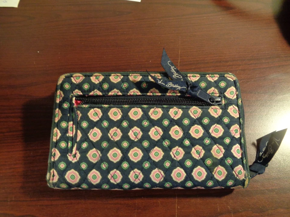 Vera Bradley 2014 Retired Petal Paisley Quilted Turn Lock Zip Wallet - Image 2 of 4