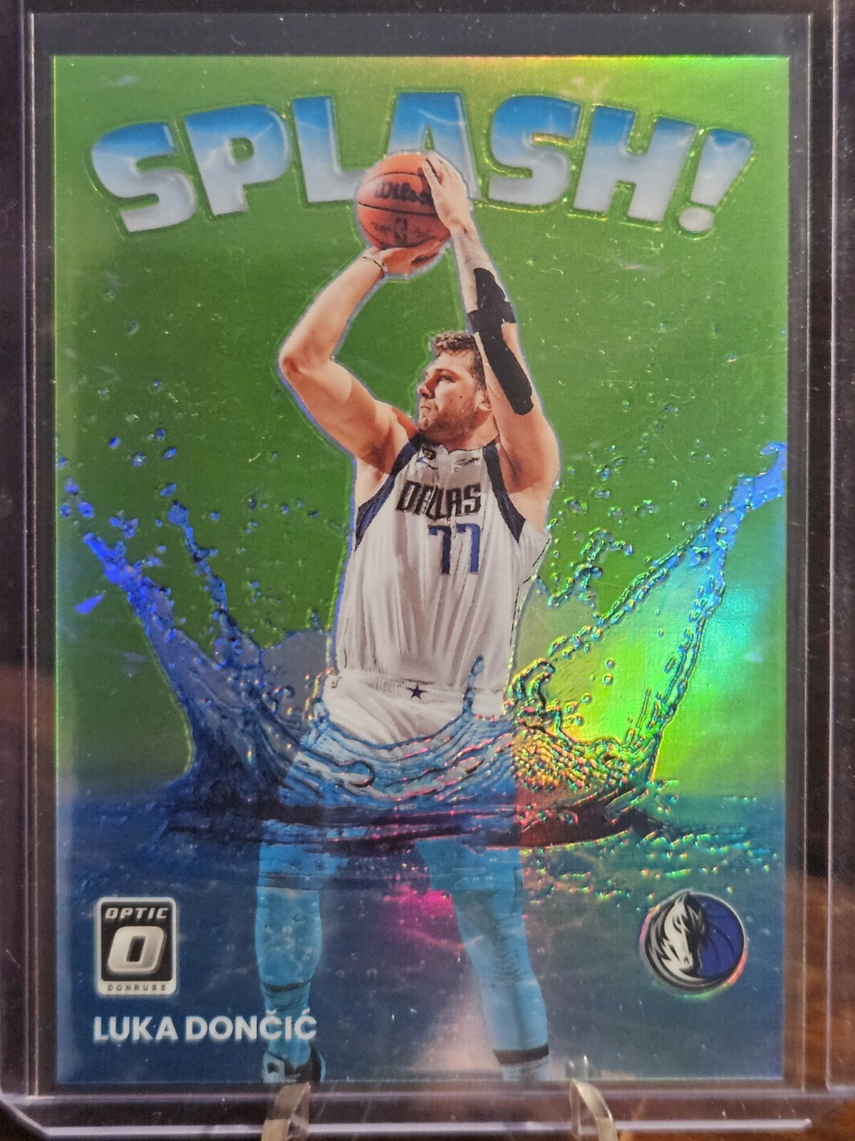 2022-23 Donruss Optic Luka Doncic Splash Lime Green Holo SP /149