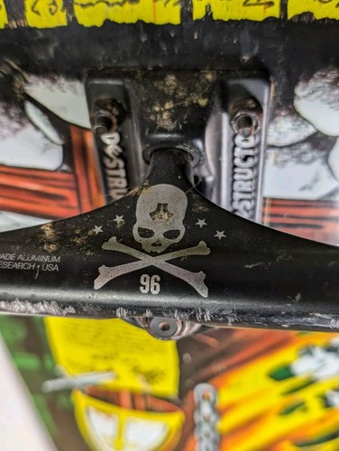 RARE Creature Hesh Saints 8" Deck Skateboard Complete Destructo Trucks Spitfire - Picture 5 of 16