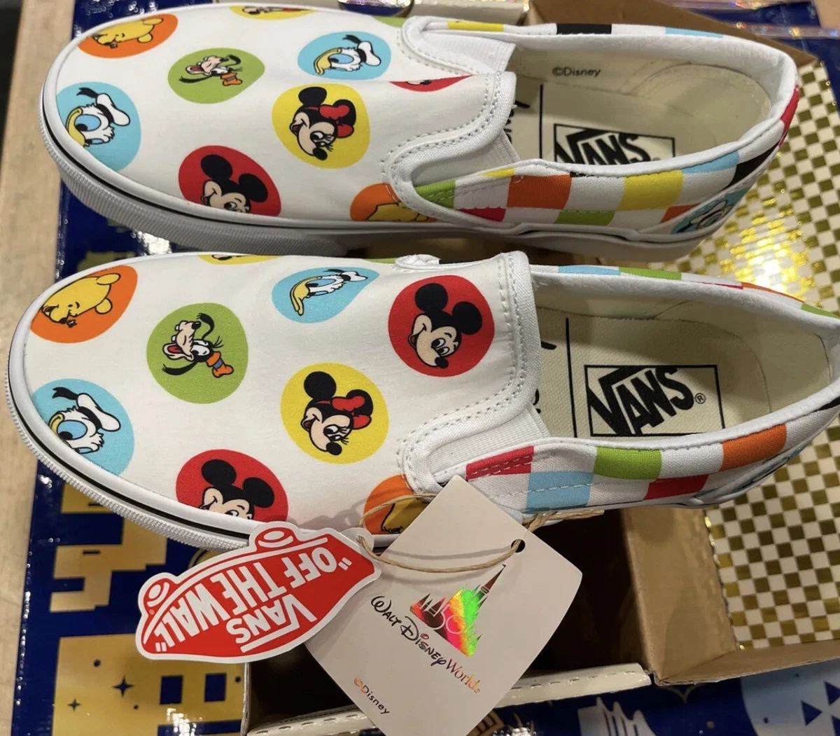 2022 Disney Parks 50th Mickey Friends Vans Off The Wall Slip Shoes M 11 W 12.5