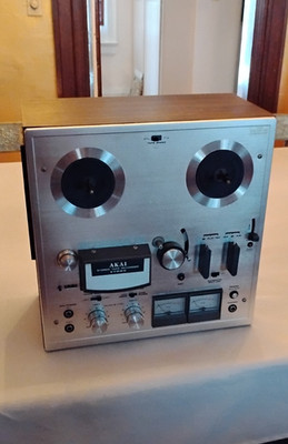 Akai 1722 II VERY NICE VINTAGE 4 TRACK STEREO REEL TO REEL TAPE RECORDER 1970's