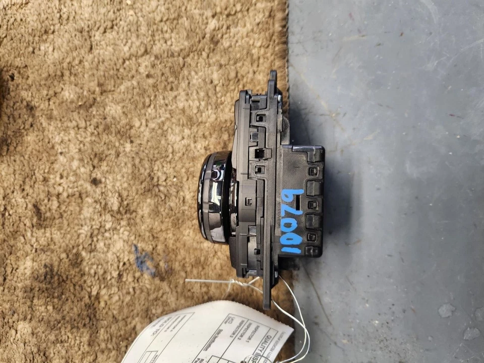 Equipo de audio consola de radio control montada para BMW i3 772261 14-20 Foto 3 de 4