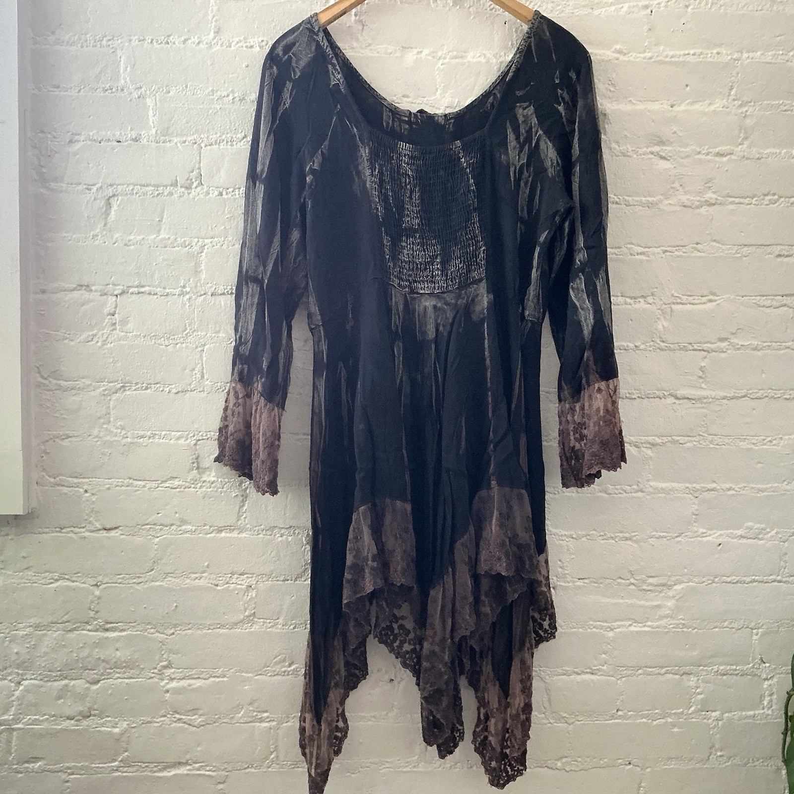 Sacred Threads Tunic Top Womens Size S/M Whimsigoth Lace-Up Boho Fairy Lace Hem