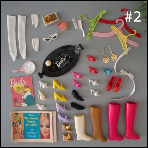 🤩#2 LOT Barbie Friends Shoes Gloves Jewelry Accessories Japan Vtg 1960s+🎁