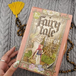 The Fairy Tale Tarot by Lisa Hunt 78 Card Tarot Deck USED