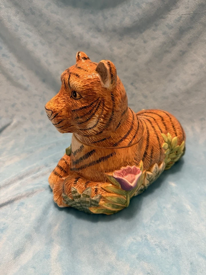 Tarro de galletas de tigre de colección Sakura Stephine Stouffer delicadamente pintado a mano cerámica 10" Foto 3 de 4
