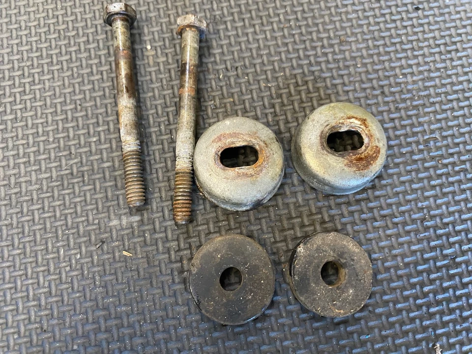 Polaris XPedition 425 2002, pernos de tanque de gasolina Expedition 425 B606 Foto 2 de 2