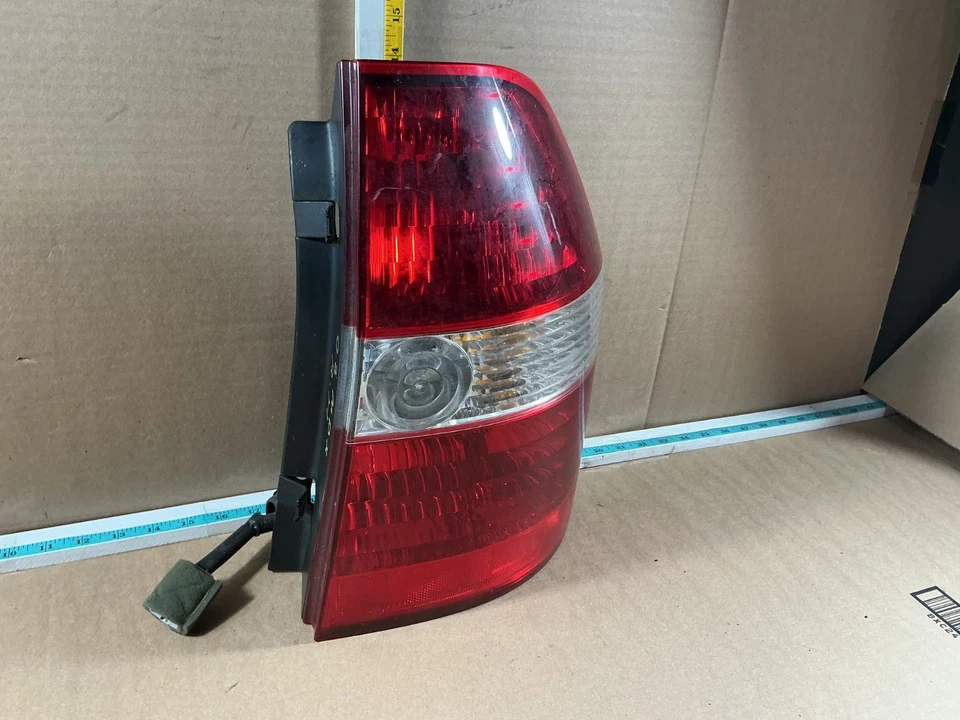 Conjunto de luz trasera derecha del lado del pasajero Acura MDX 2001-2003 Foto 3 de 4