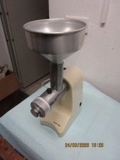 Jupiter Getreidemühle 874 mit Stahlmahlwerk auf Motorblock Jupiter 862 m. 150 W.
