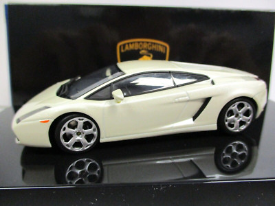 AUTOart / AUTO ART - LAMBORGHINI GALLARDO (BALLOON WHITE) - 1/43