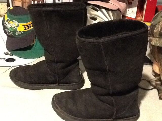 womens black ugg boots size 10