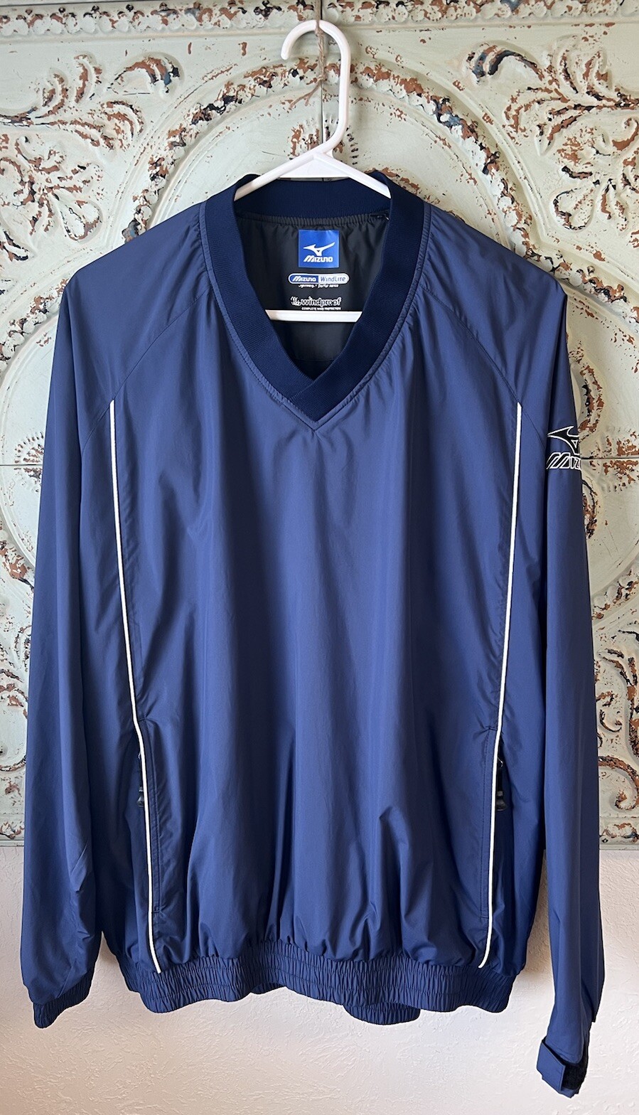 Mizuno WindLite Lightweight Performance pullover … - image 1