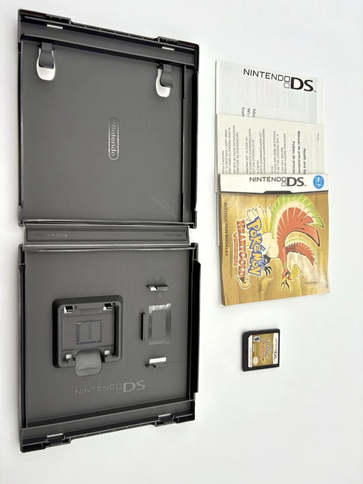 Pokémon: HeartGold CIB (Nintendo DS 2010) Near Mint, Tested, Authentic, & Saves! - Image 2 of 4