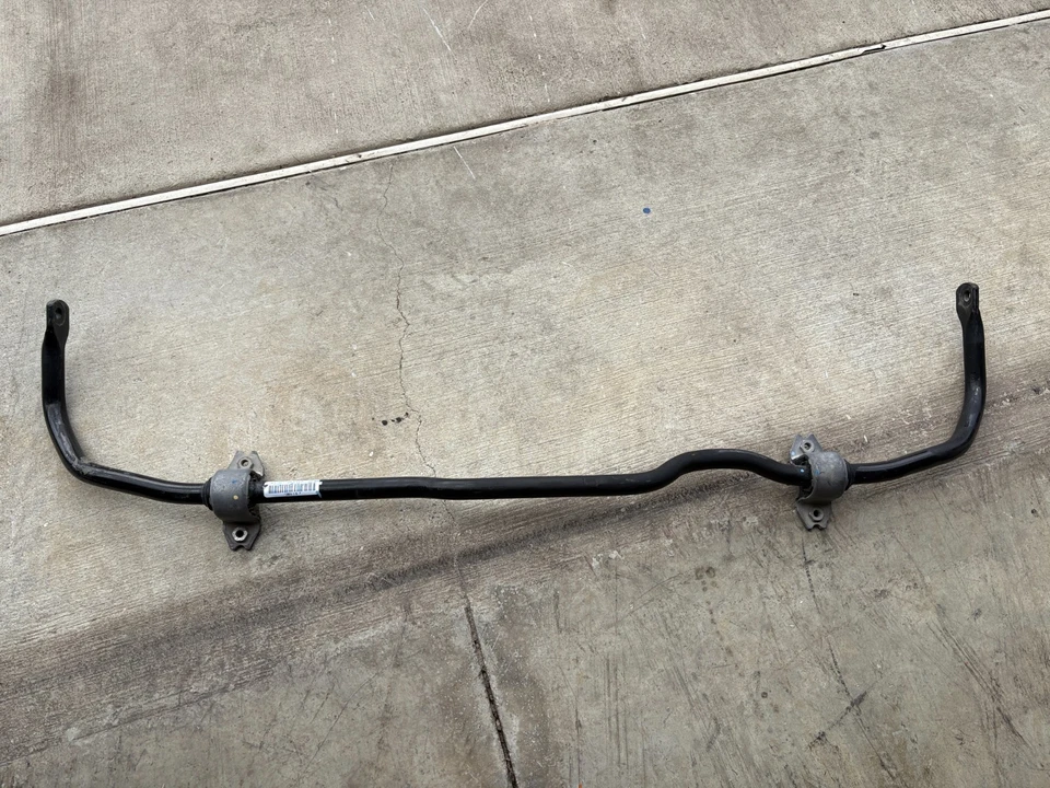 2012-2019 Volkswagen Beetle Front Stabilizer Bar Swaybar Genuine OEM 561 411 303 Foto 2 de 4