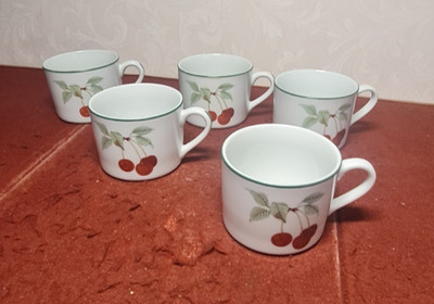 Royal Worcester Evesham Vale Teetasse x 5