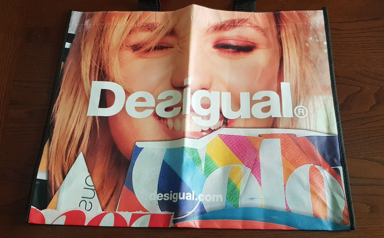 Borsa grande shopping Desigual con bocca, faccia 37 x47 x 17 cm