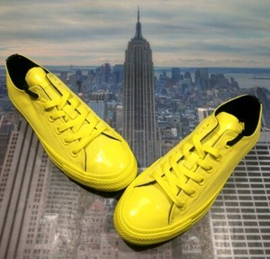 converse opi yellow